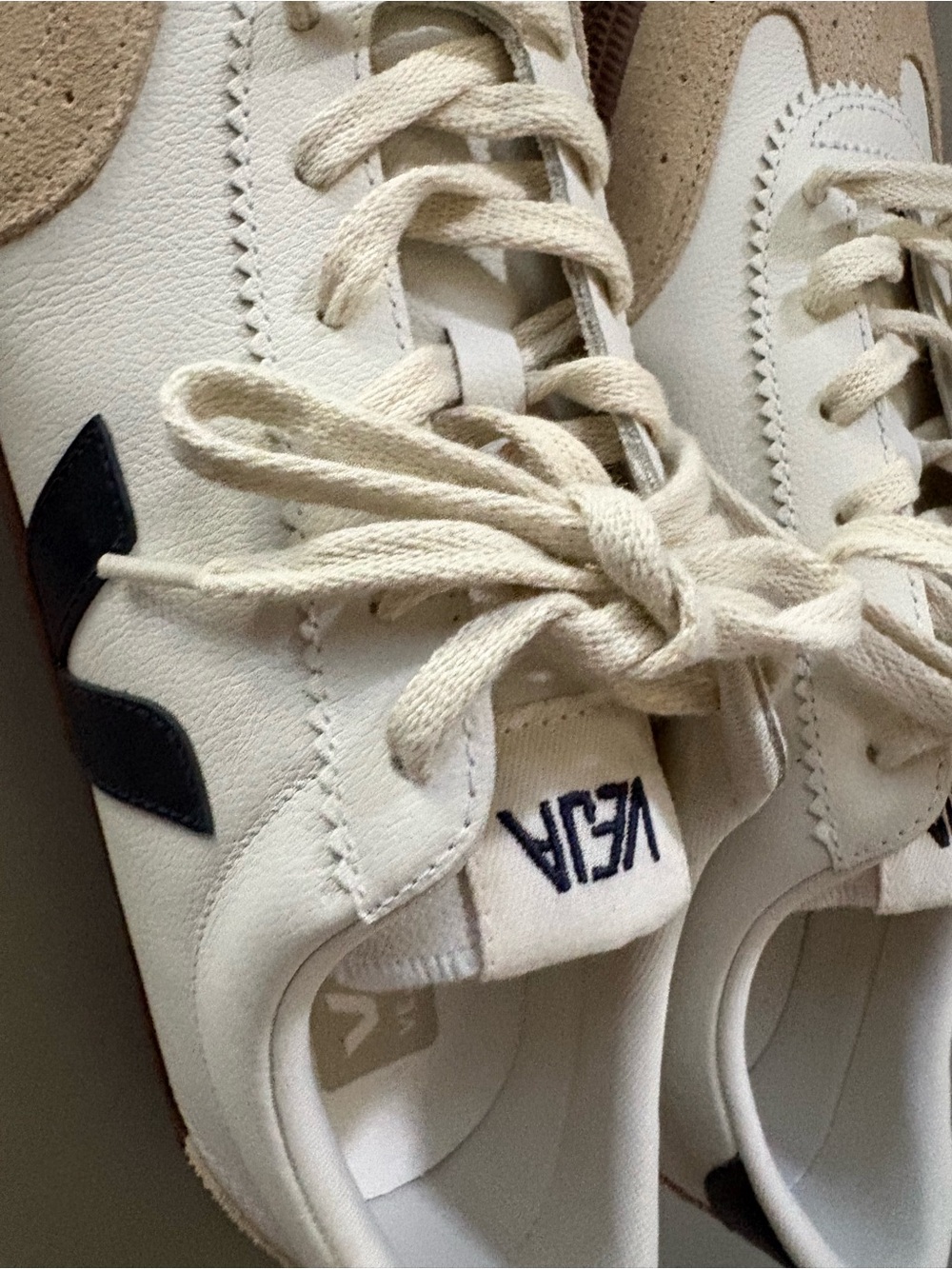 VEJA V-10 men 11 NEW - Picture 3 of 8